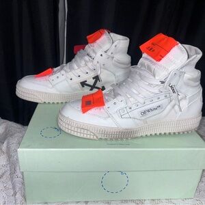 OFF WHITE SNEAKERS